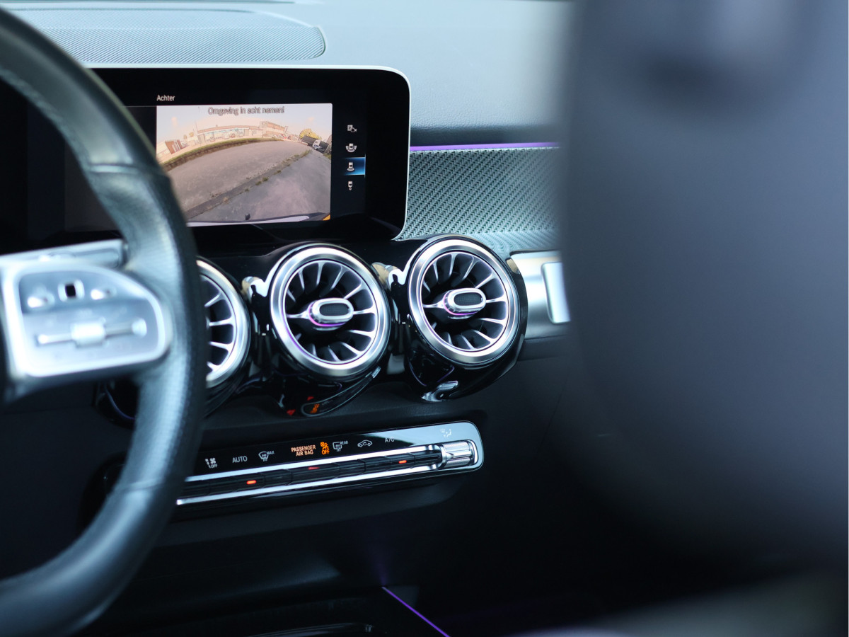 Mercedes-Benz GLB 200 Business Solution AMG