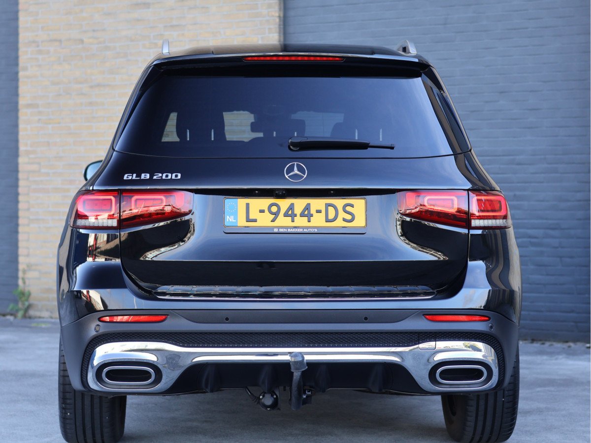 Mercedes-Benz GLB 200 Business Solution AMG