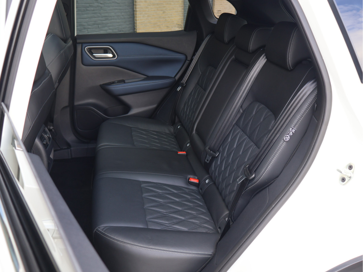 Nissan QASHQAI 1.3 MHEV Xtronic Tekna Plus