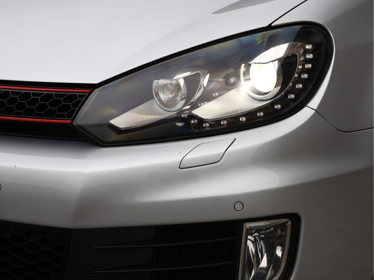 Volkswagen Golf 2.0 GTI