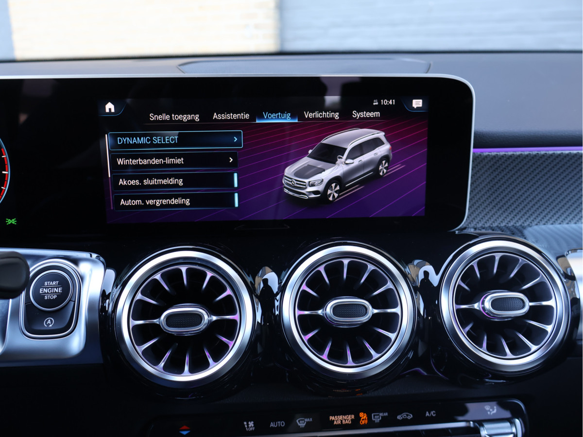 Mercedes-Benz GLB 200 Business Solution AMG