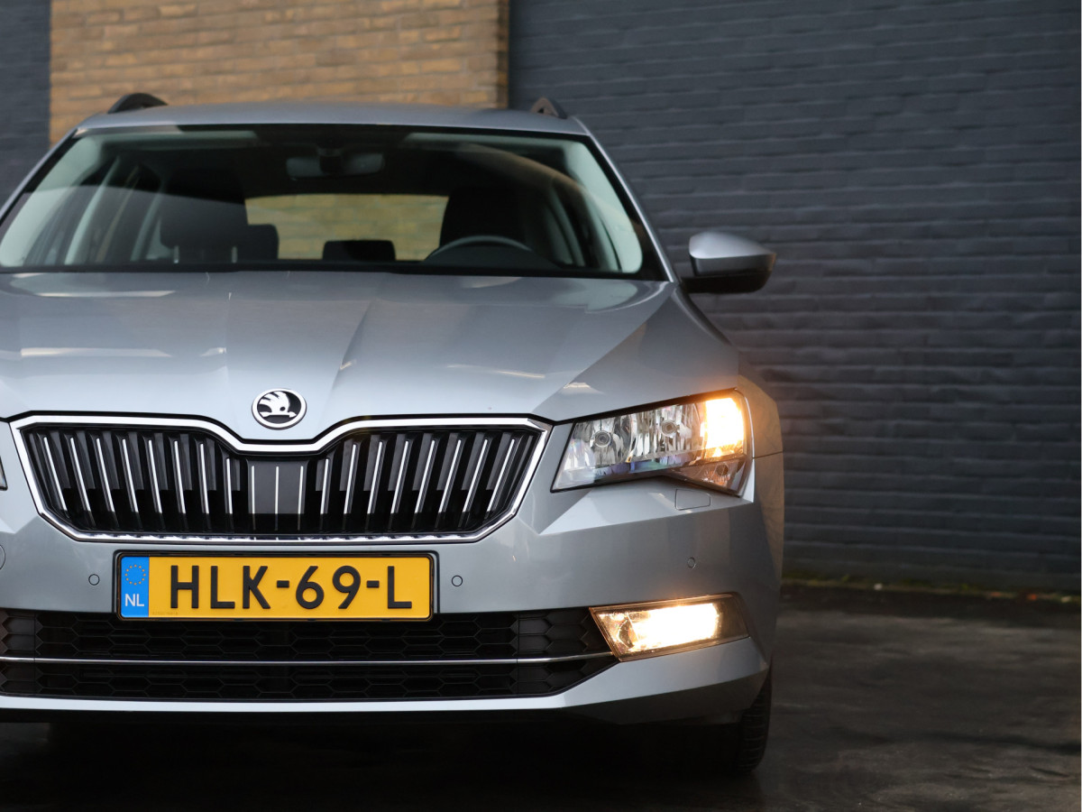 Škoda Superb Combi 1.4 TSI ACT Style Automaat