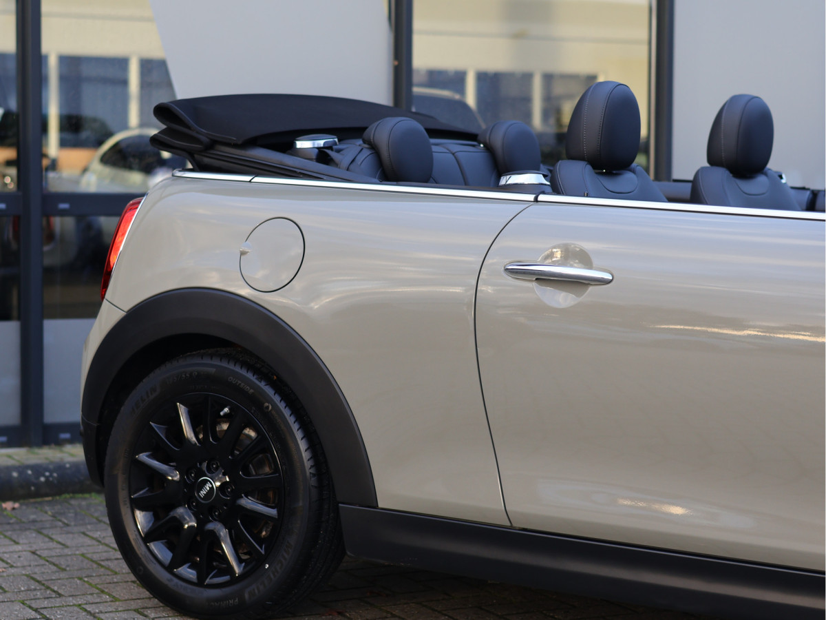 MINI Cabrio 1.5 One Chili