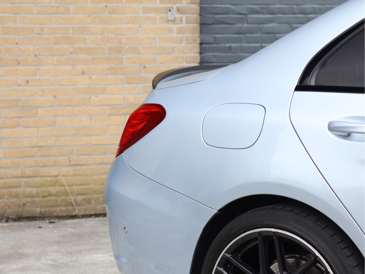 Mercedes-Benz C-Klasse 180 AMG line