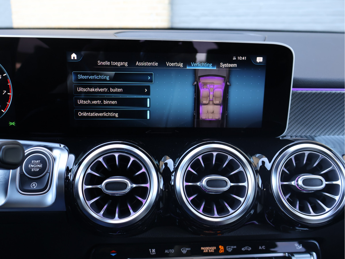 Mercedes-Benz GLB 200 Business Solution AMG