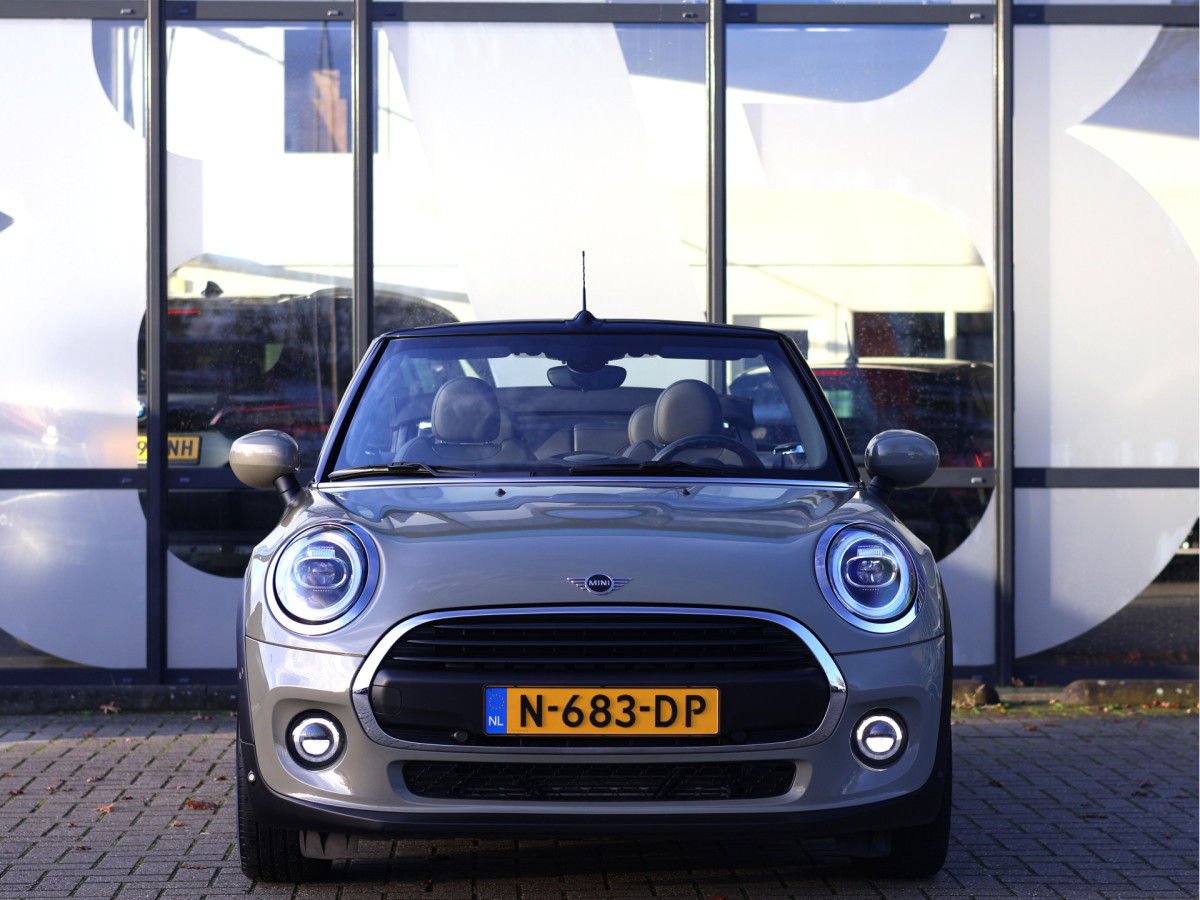 MINI Cabrio 1.5 One Chili