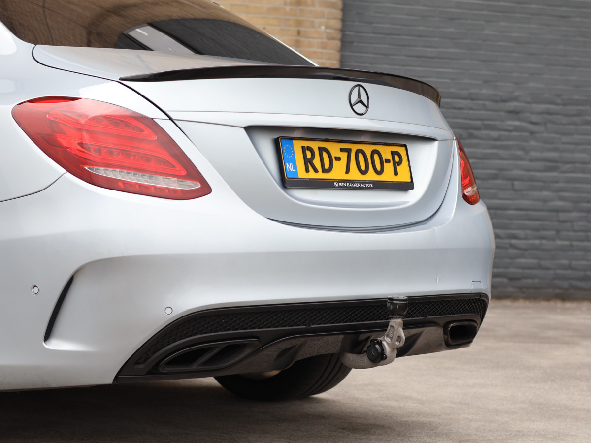 Mercedes-Benz C-Klasse 180 AMG line