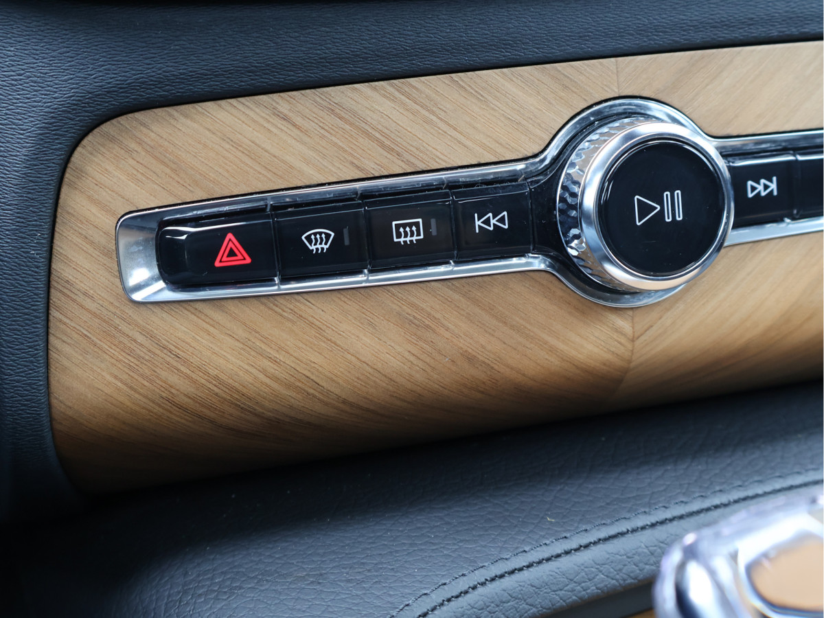 Volvo XC90 2.0 T8 Recharge AWD Inscription 7p.