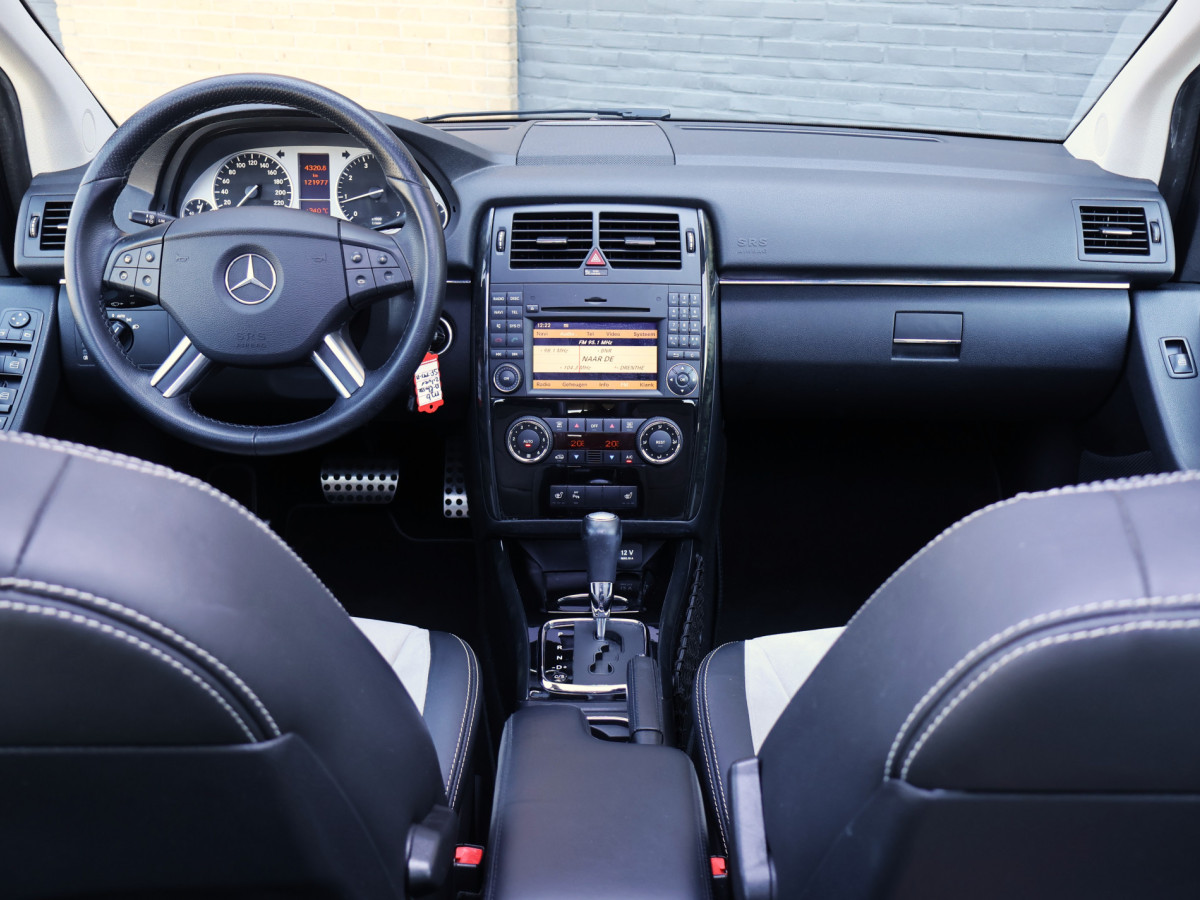 Mercedes-Benz B-Klasse 180 Designo Sport Automaat