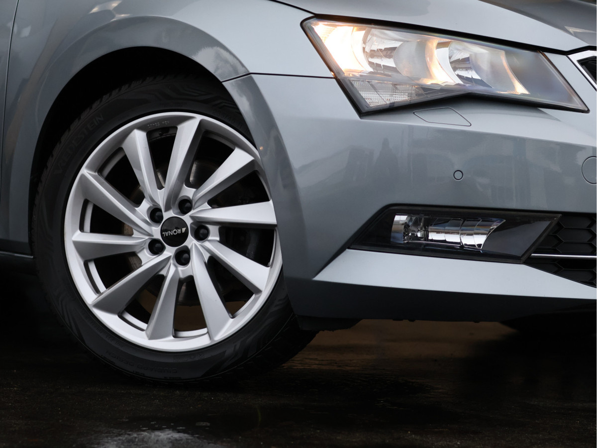 Škoda Superb Combi 1.4 TSI ACT Style Automaat