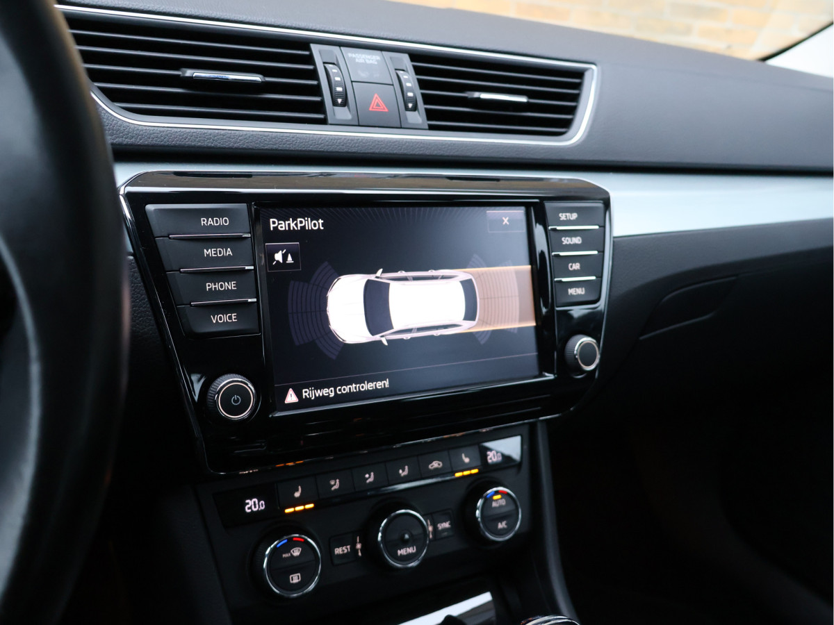 Škoda Superb Combi 1.4 TSI ACT Style Automaat