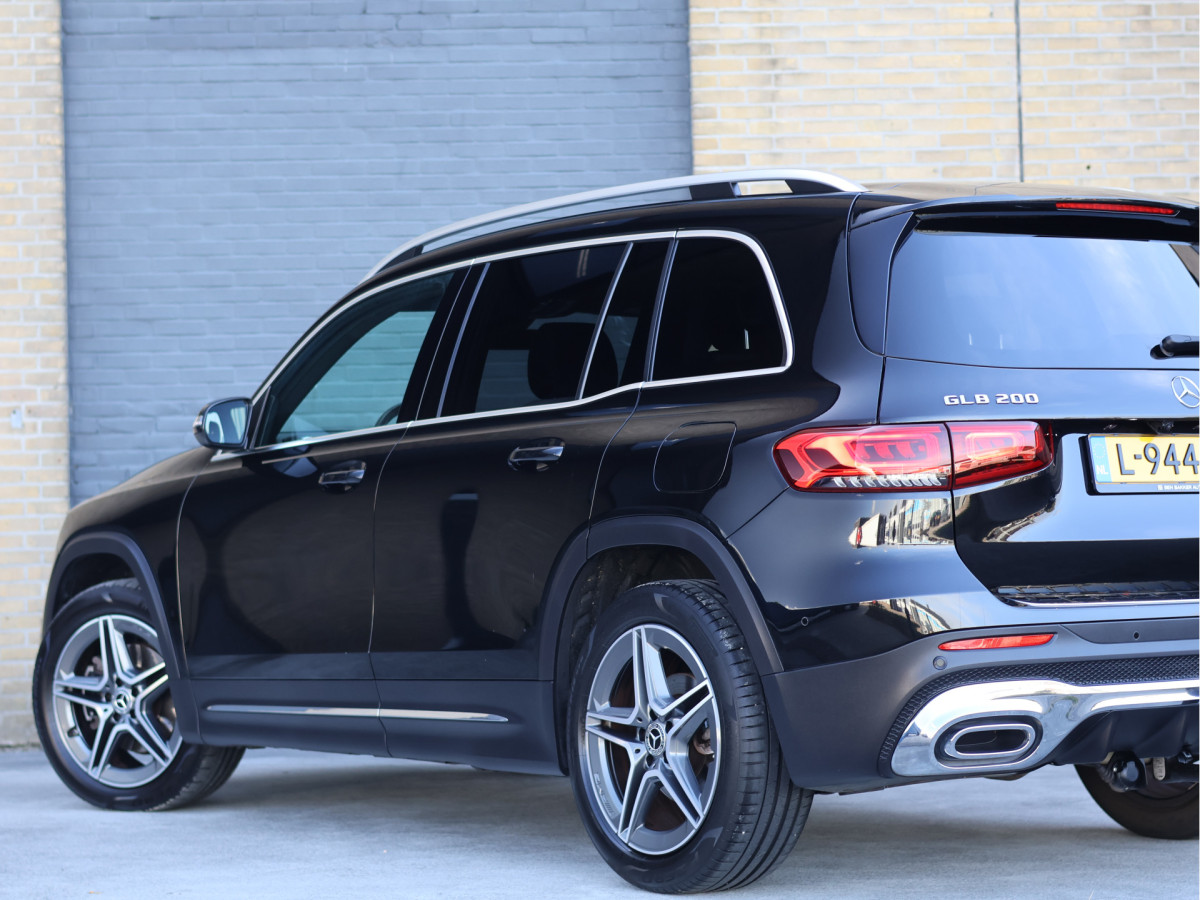 Mercedes-Benz GLB 200 Business Solution AMG
