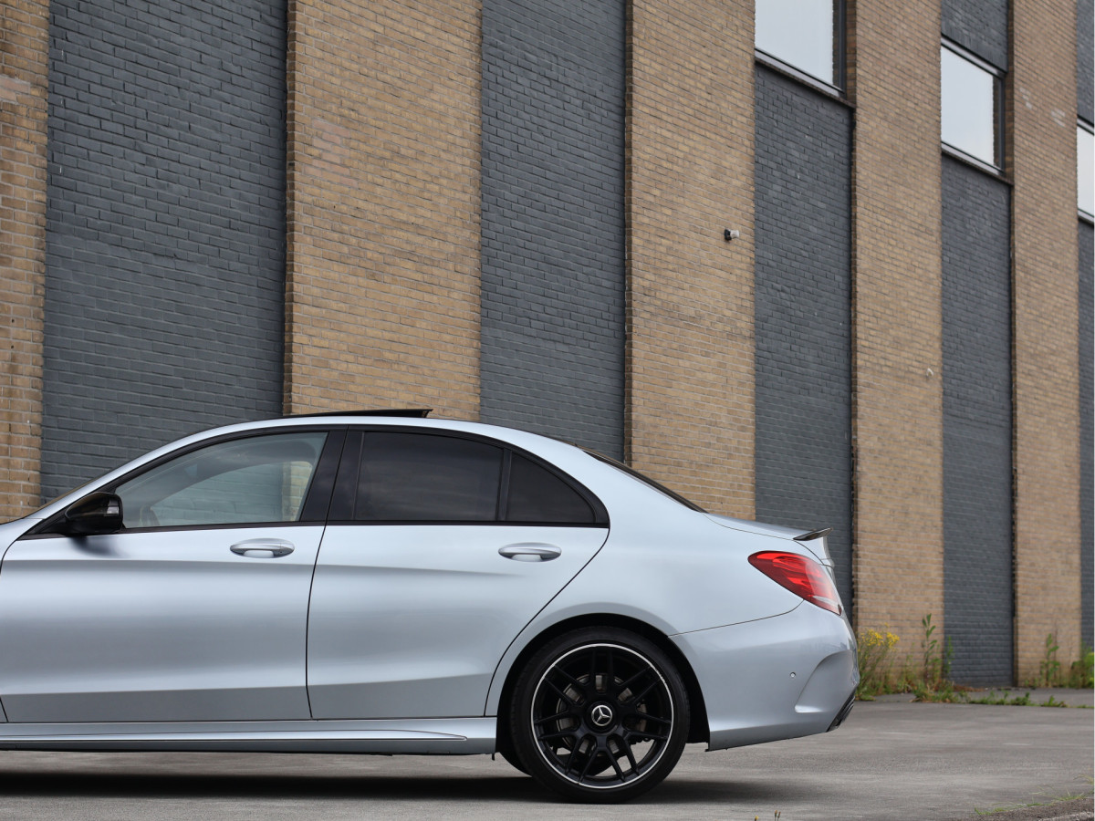 Mercedes-Benz C-Klasse 180 AMG line