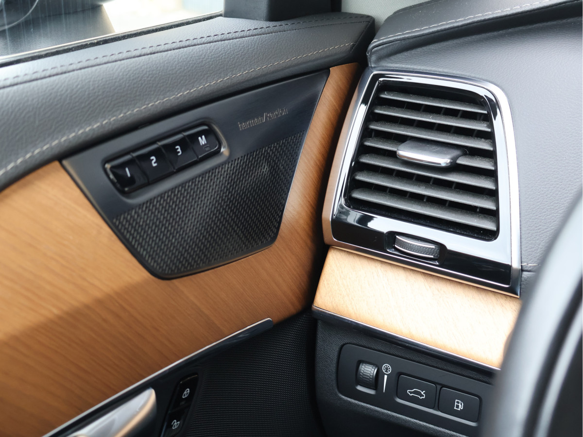 Volvo XC90 2.0 T8 Recharge AWD Inscription 7p.
