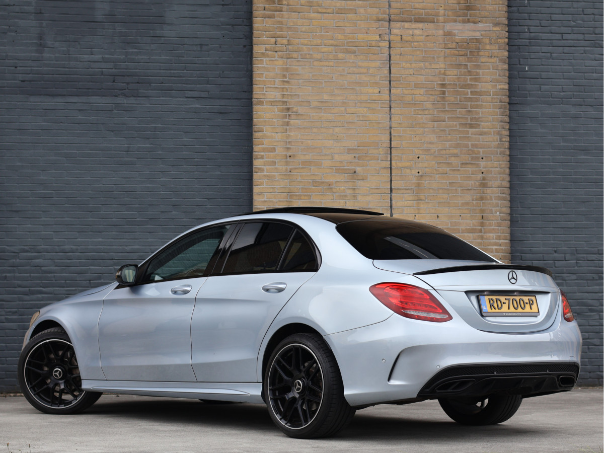 Mercedes-Benz C-Klasse 180 AMG line