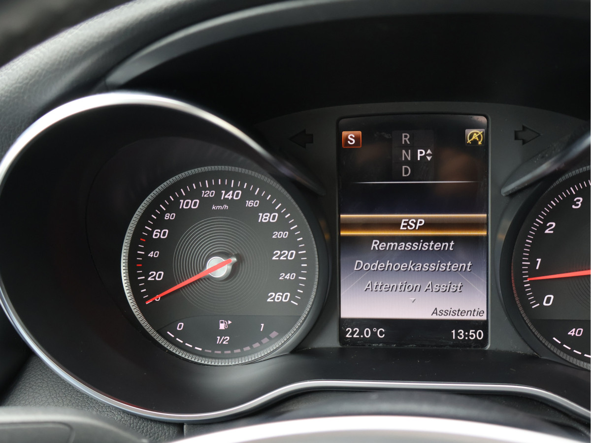 Mercedes-Benz C-Klasse 180 AMG line