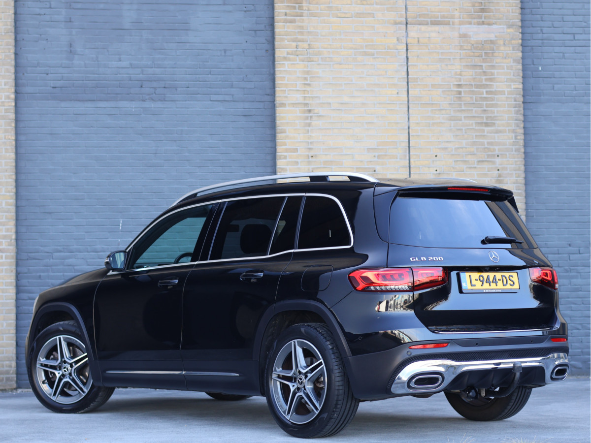 Mercedes-Benz GLB 200 Business Solution AMG