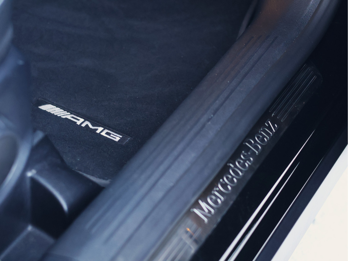 Mercedes-Benz GLB 200 Business Solution AMG