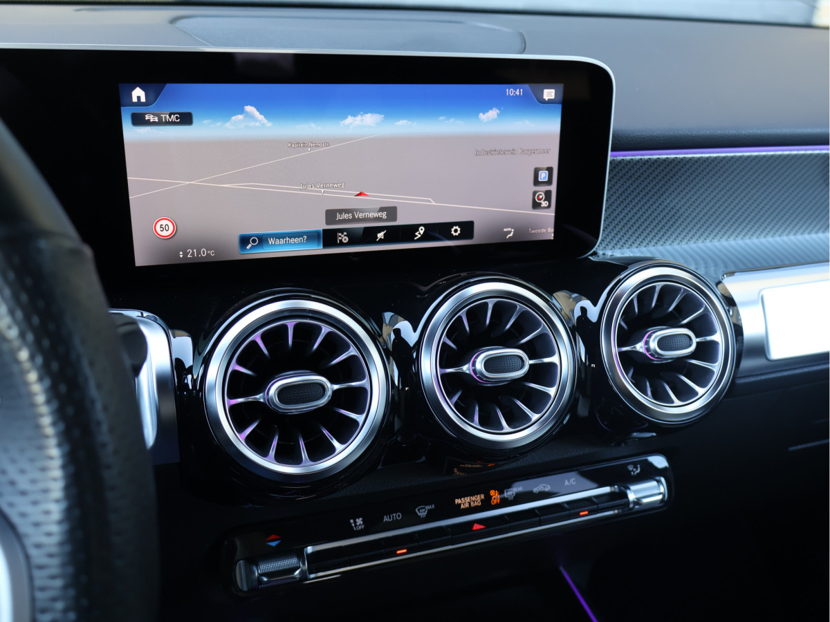 Mercedes-Benz GLB 200 Business Solution AMG