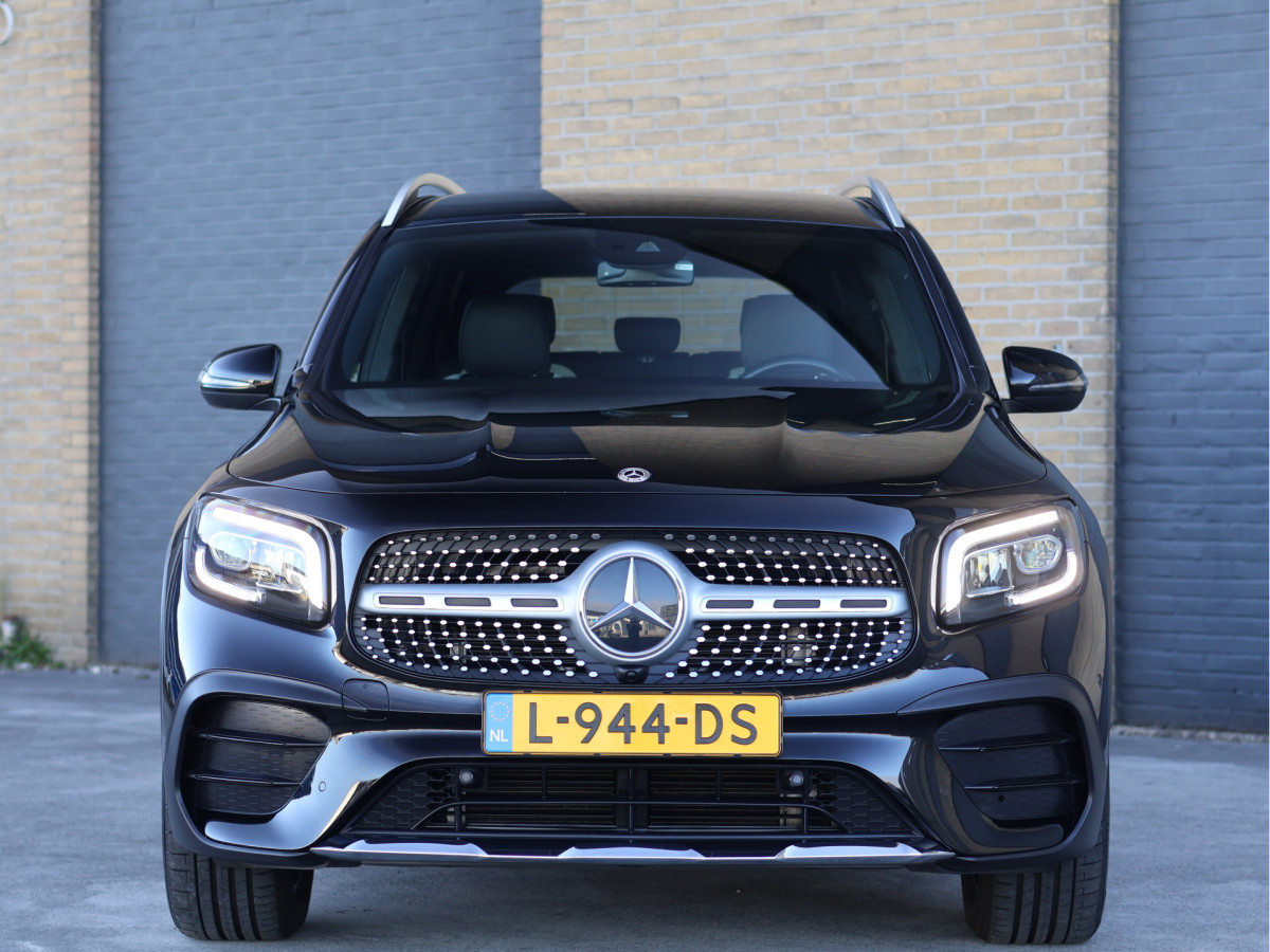 Mercedes-Benz GLB 200 Business Solution AMG
