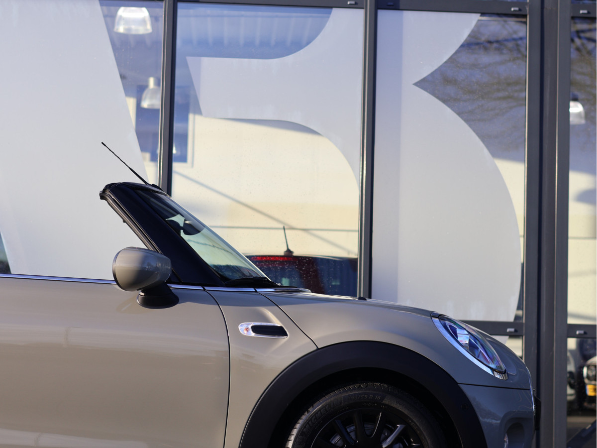 MINI Cabrio 1.5 One Chili