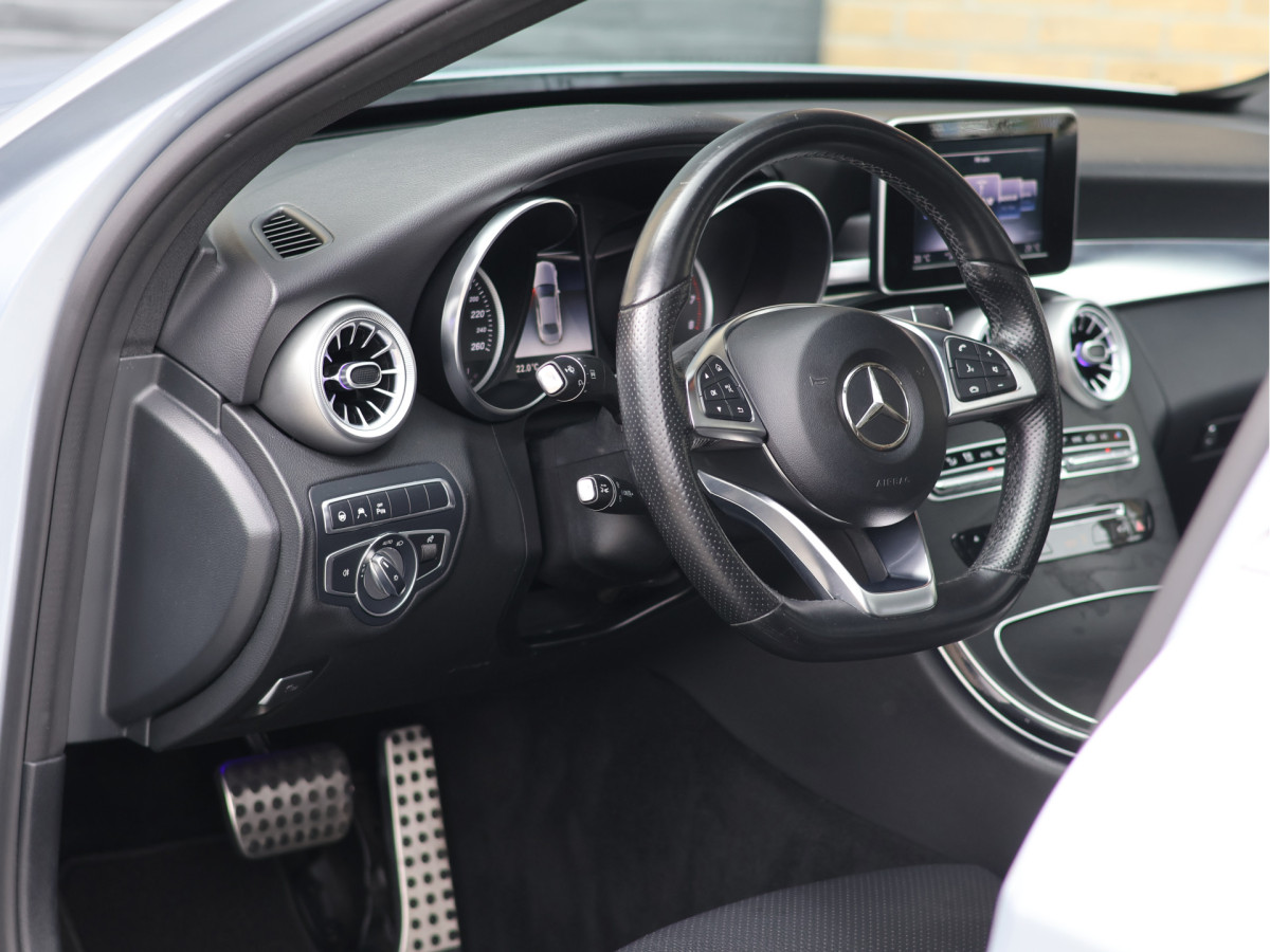 Mercedes-Benz C-Klasse 180 AMG line
