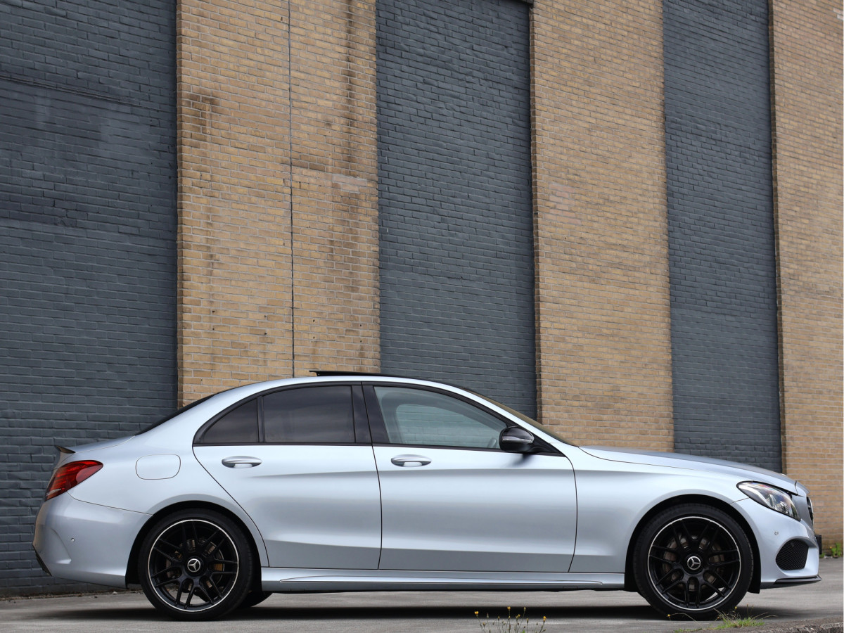 Mercedes-Benz C-Klasse 180 AMG line