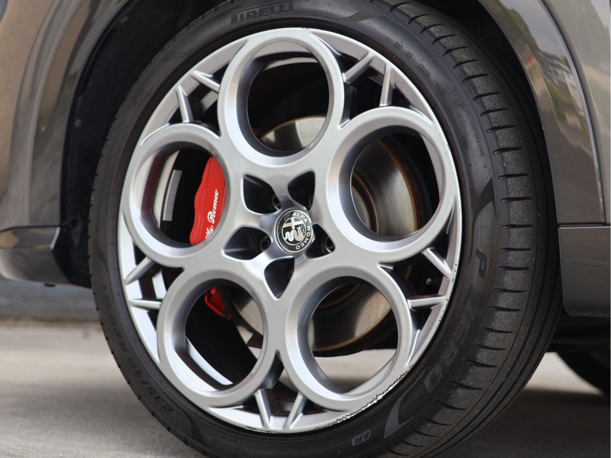 Alfa Romeo Tonale 1.5T Hybrid Edizione Speciale