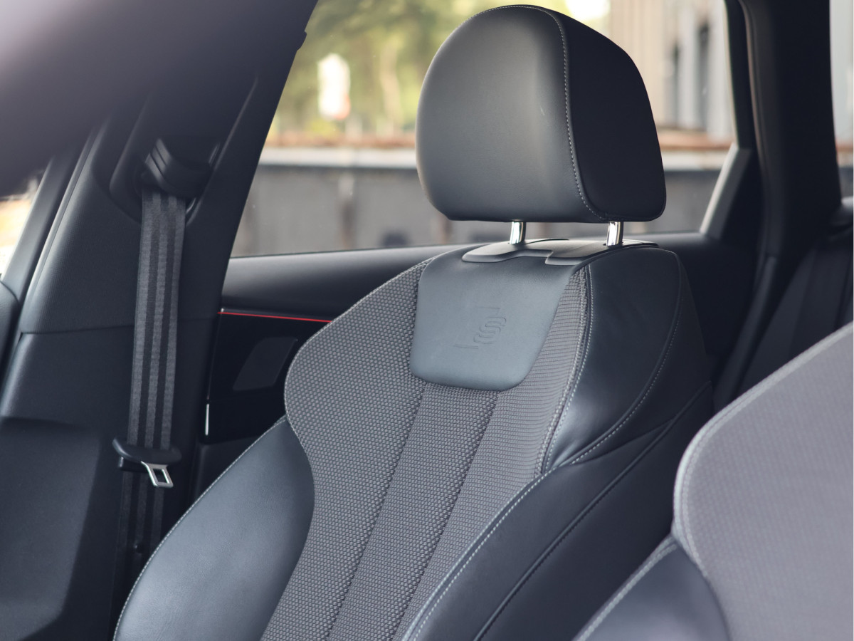 Audi A4 Avant 40 TFSI S edition Competition