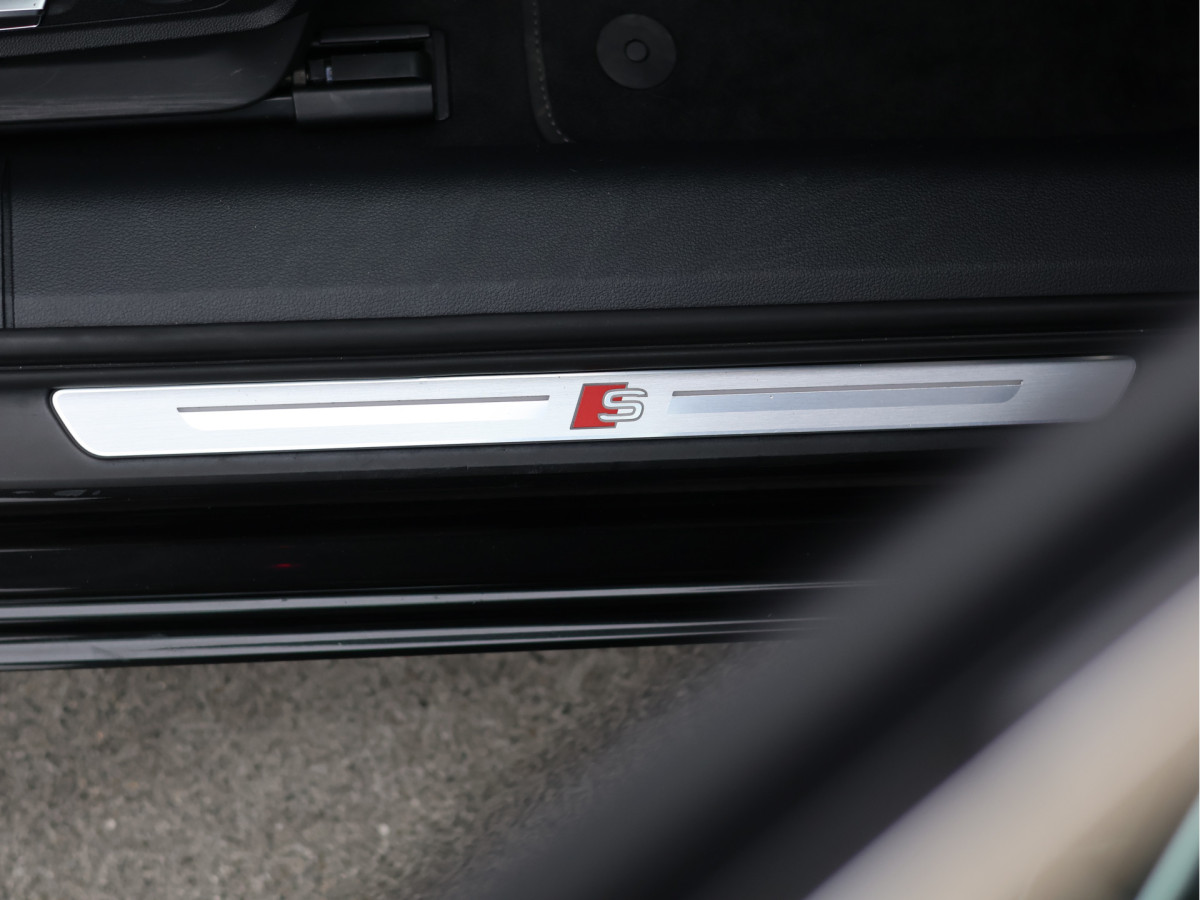 Audi A6 Avant 45 TFSI quattro S-line