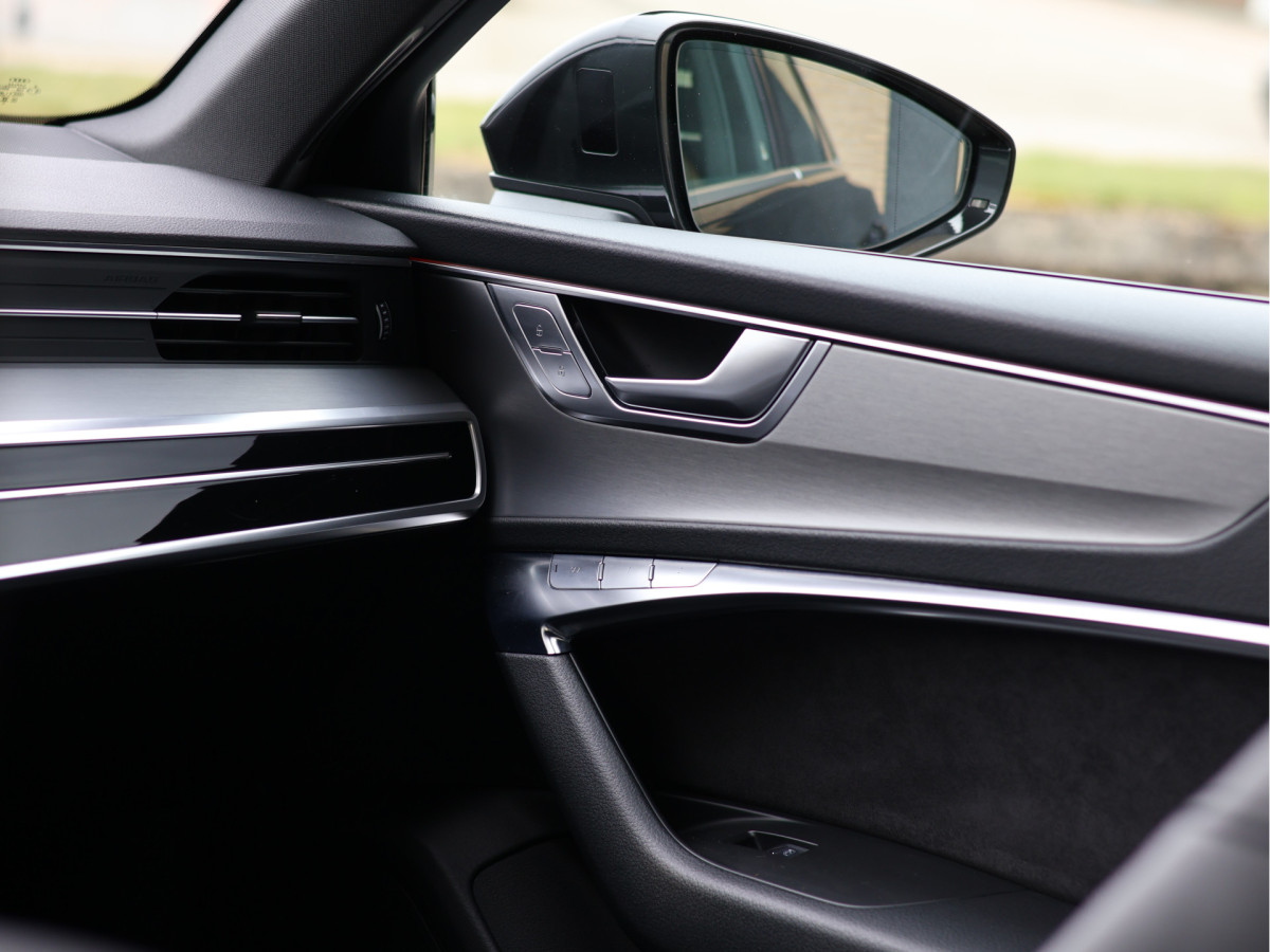 Audi A6 Avant 45 TFSI quattro S-line