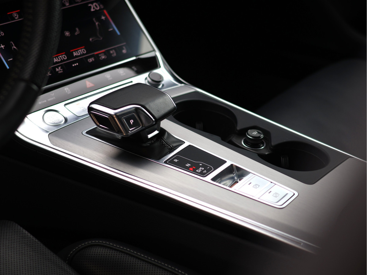 Audi A6 Avant 45 TFSI quattro S-line