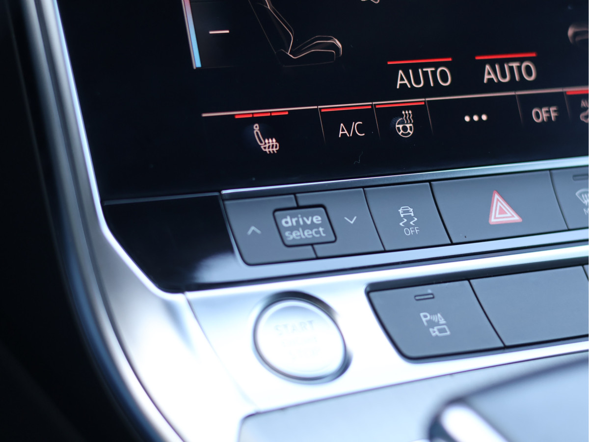 Audi A6 Avant 55 TFSI V6 quattro S-line 340PK