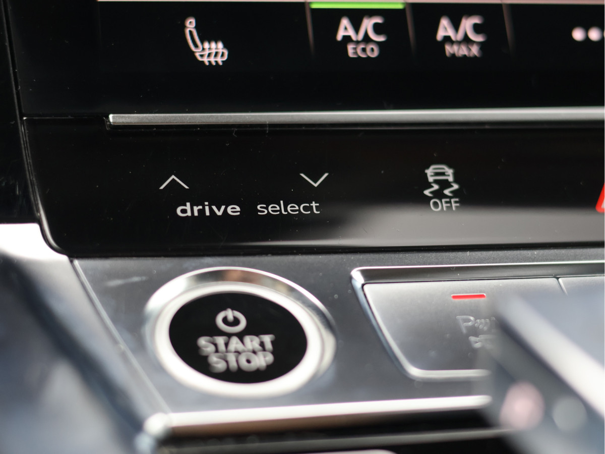Audi e-tron 50 quattro 71 kWh S-line