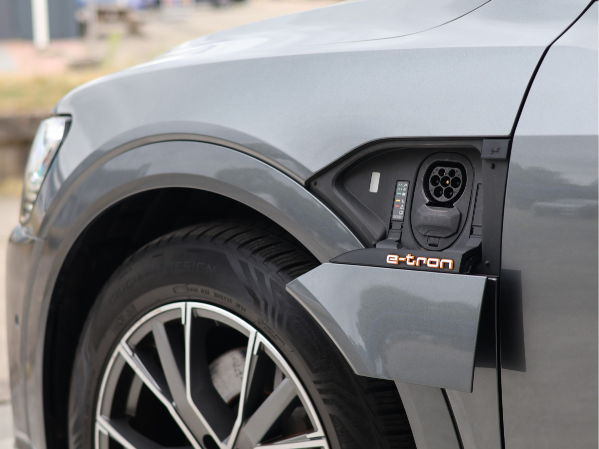 Audi e-tron 50 quattro 71 kWh S-line