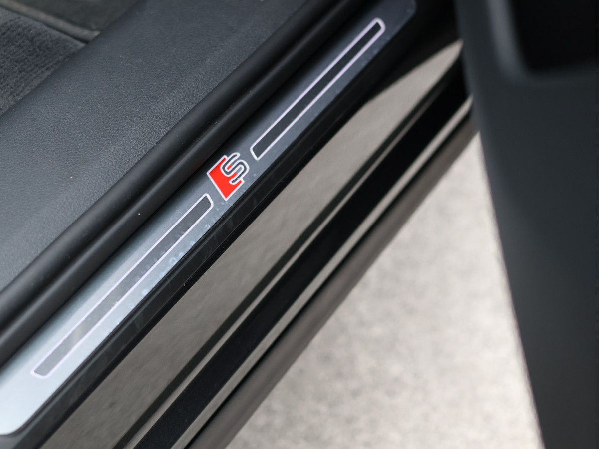 Audi e-tron 50 quattro 71 kWh S-line
