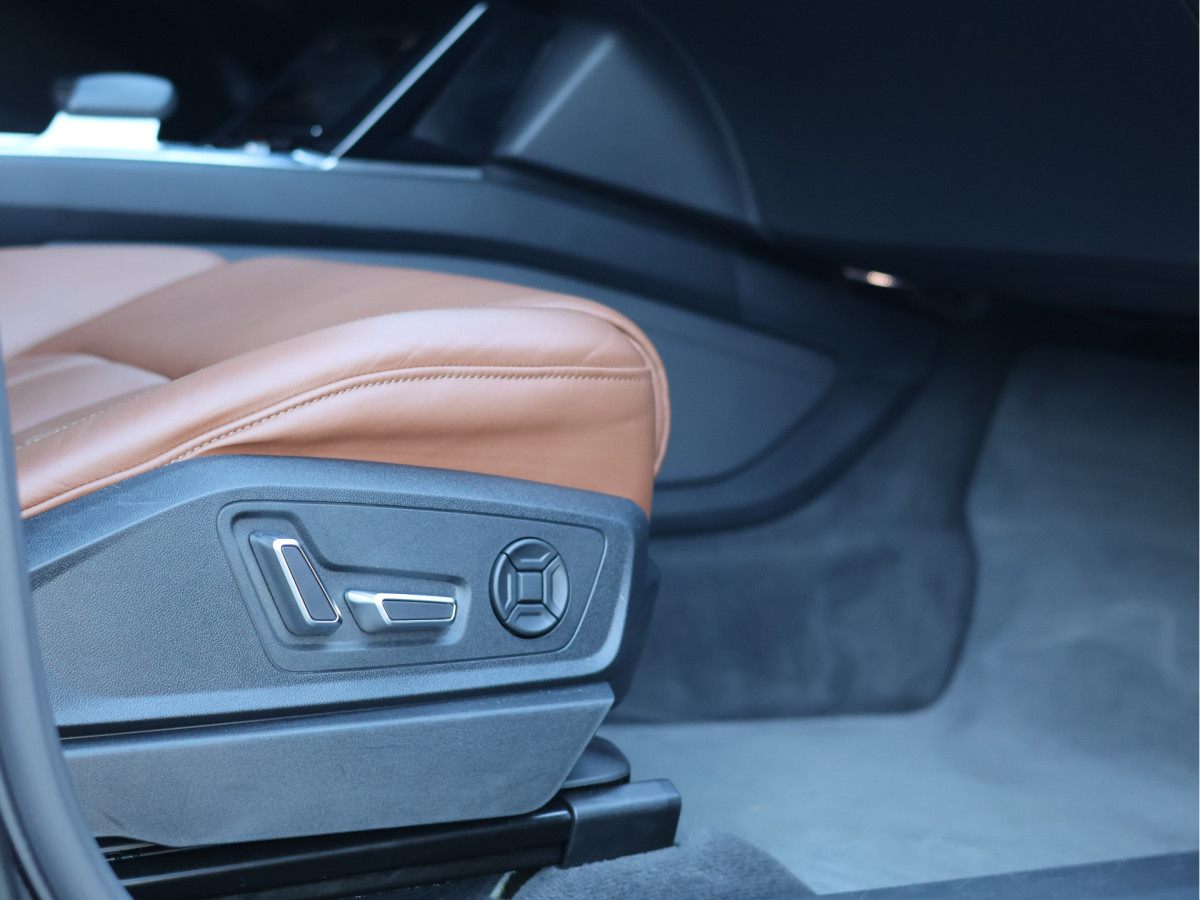 Audi e-tron 55 quattro Business Plus 95 kWh S-line