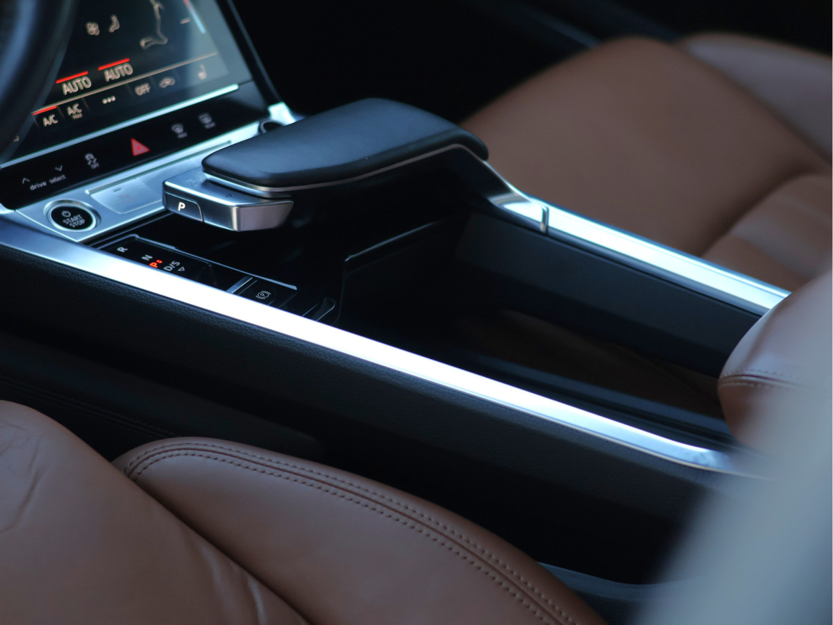 Audi e-tron 55 quattro Business Plus 95 kWh S-line