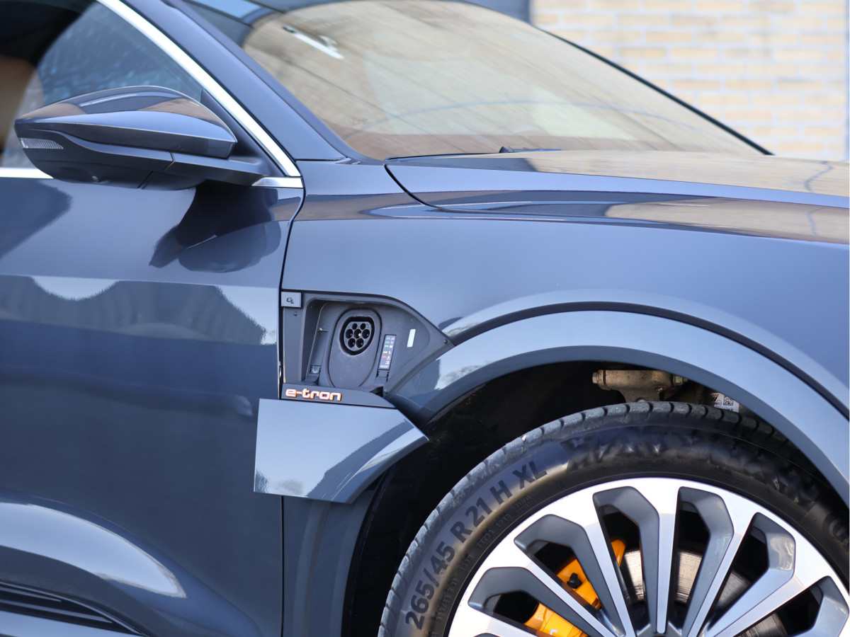 Audi e-tron 55 quattro Business Plus 95 kWh S-line