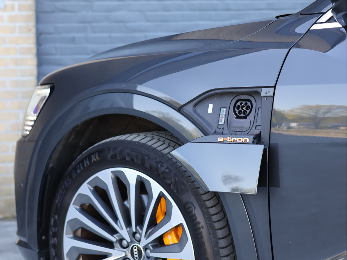 Audi e-tron 55 quattro Business Plus 95 kWh S-line