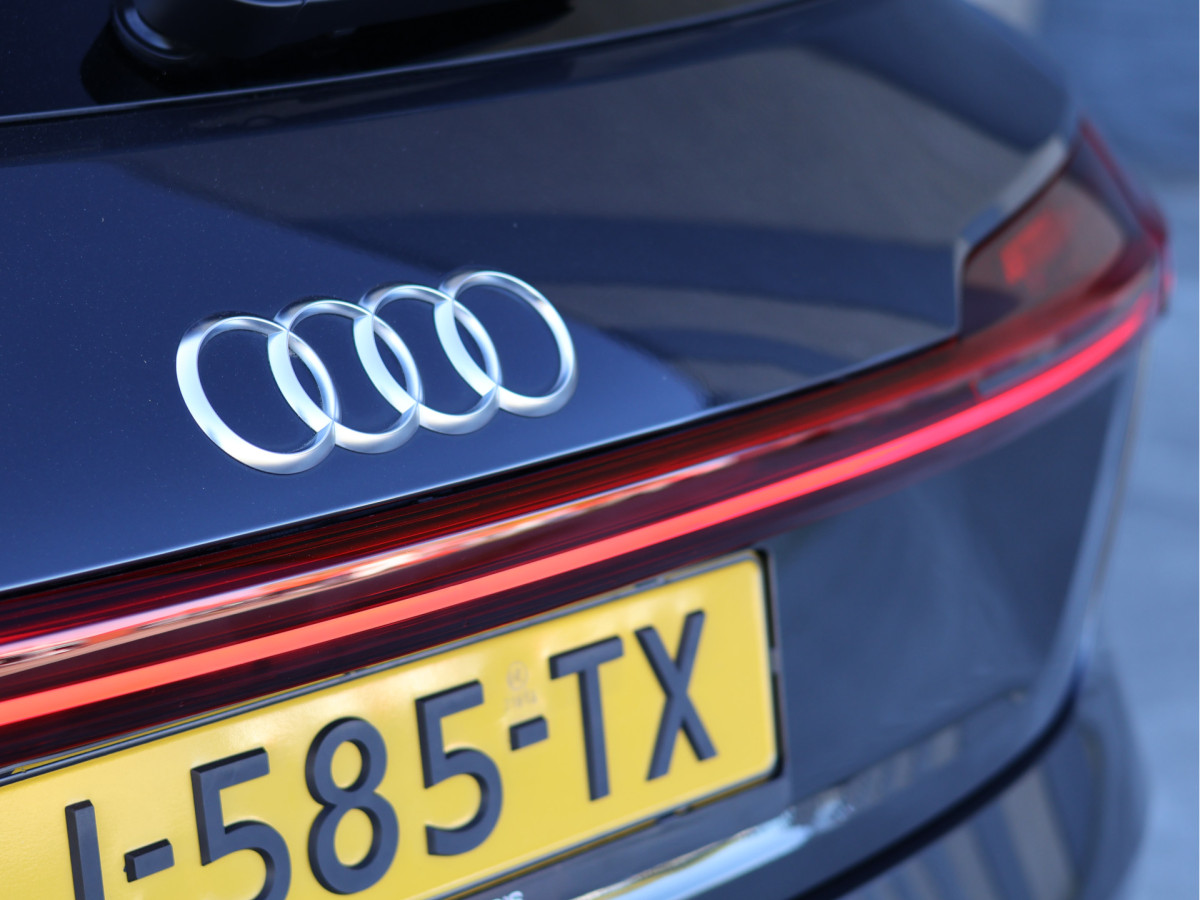 Audi e-tron 55 quattro Business Plus 95 kWh S-line