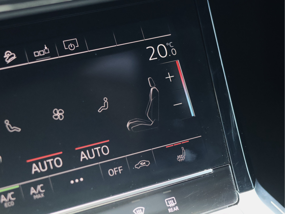 Audi e-tron e-tron 55 quattro 95 kWh S-line