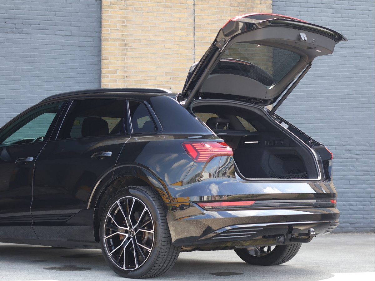 Audi e-tron e-tron 55 quattro 95 kWh S-line