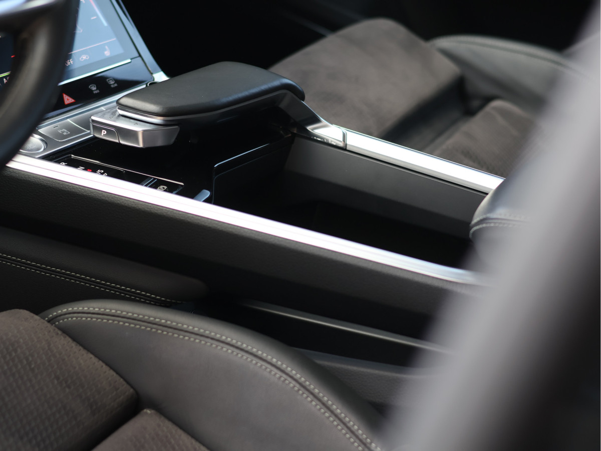 Audi e-tron e-tron 55 quattro 95 kWh S-line