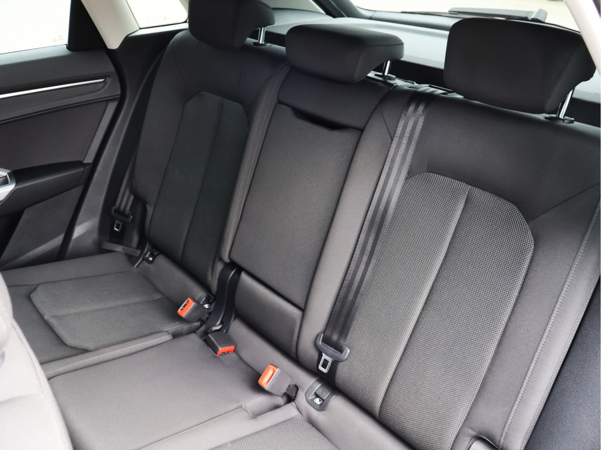 Audi Q3 35 TFSI Advanced 150 PK Automaat