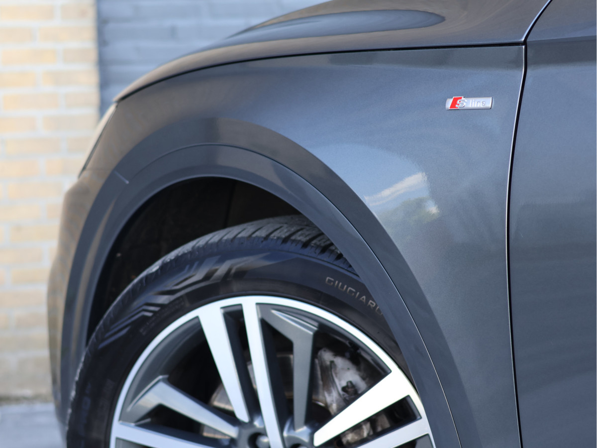 Audi Q5 55 TFSI e quattro Competition S-line