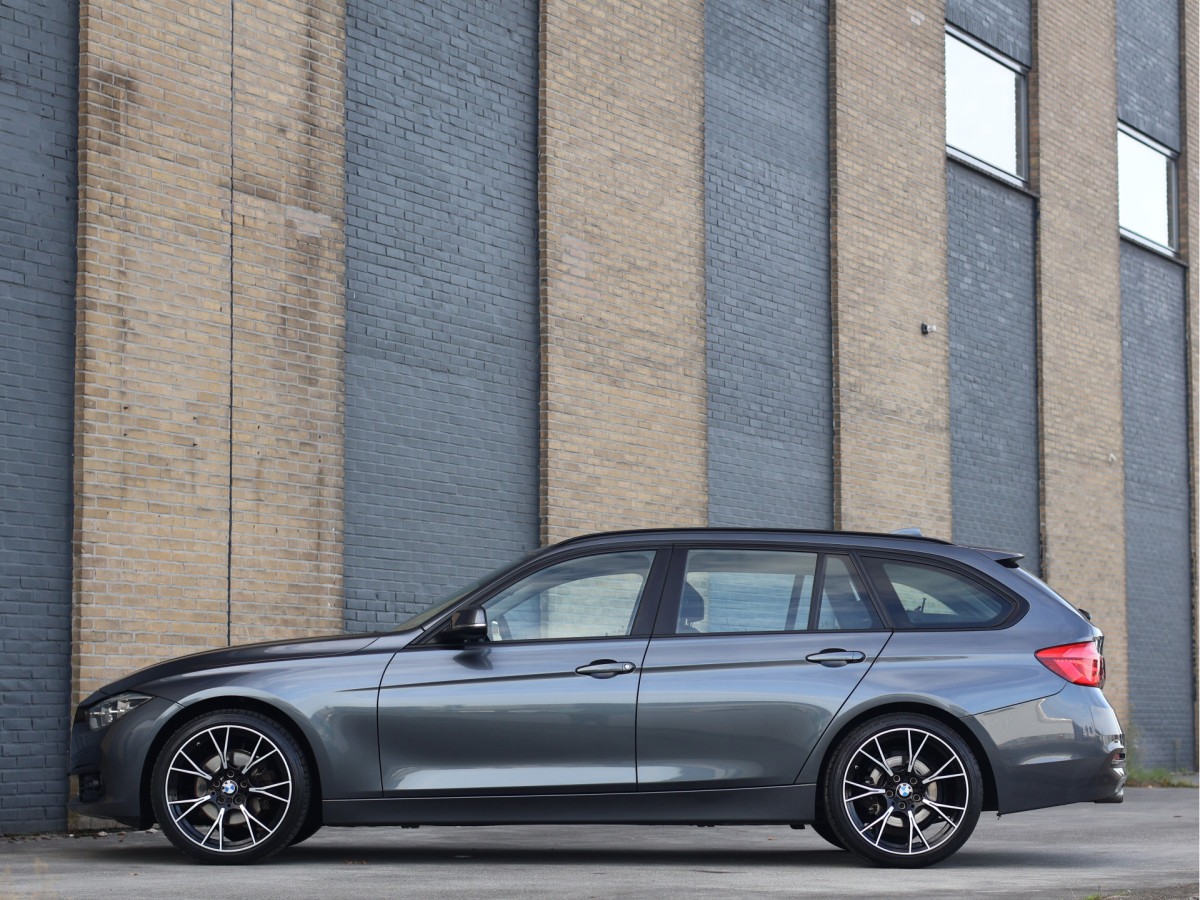 BMW 3 Serie Touring 320d High Executive Automaat