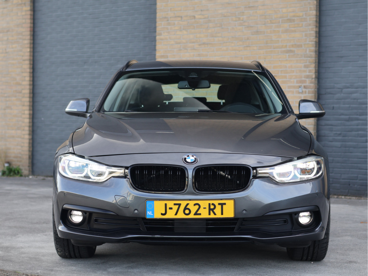 BMW 3 Serie Touring 320d High Executive Automaat