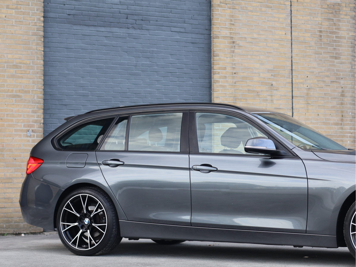 BMW 3 Serie Touring 320d High Executive Automaat