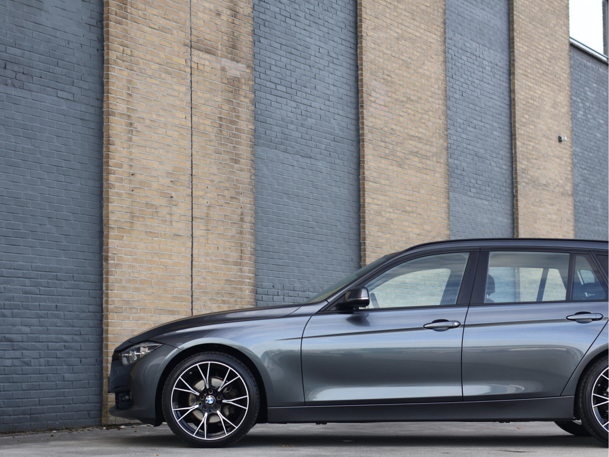 BMW 3 Serie Touring 320d High Executive Automaat